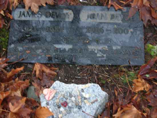 image of gravestone