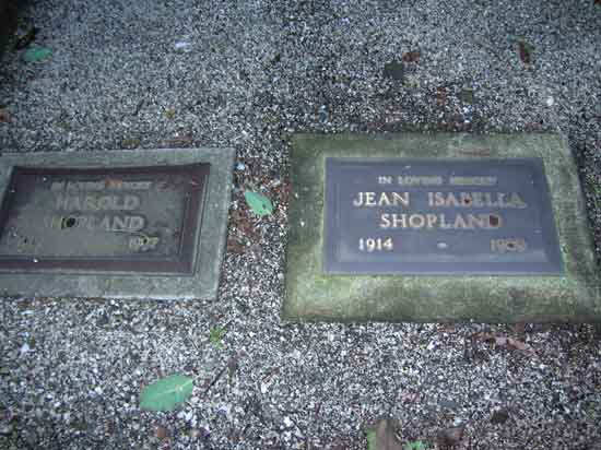 image of gravestone