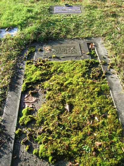 image of gravestone