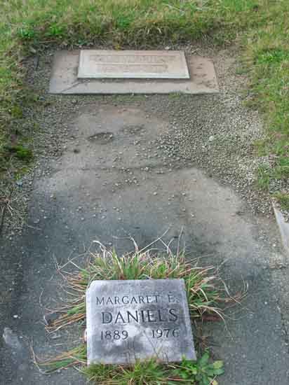 image of gravestone