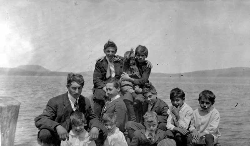 1918