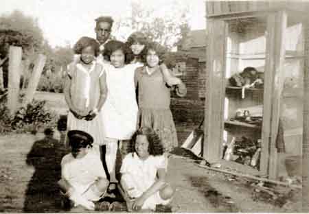WOOD (EVELYN, ISMA, BERTHA et COMPAGNIE)