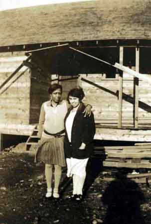 WOOD (VI et UNE COUSINE ALEXANDER)