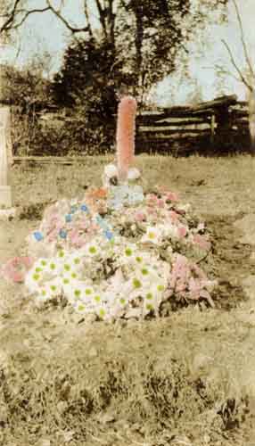Elizabeth Geneva Maxwell’s grave at St. Mary’s Anglican church