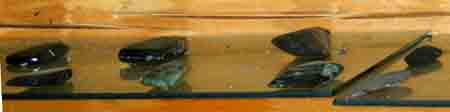Burins de jade. Jade provenant du fleuve Fraser. Utilis&eacute;s pour sculpter.