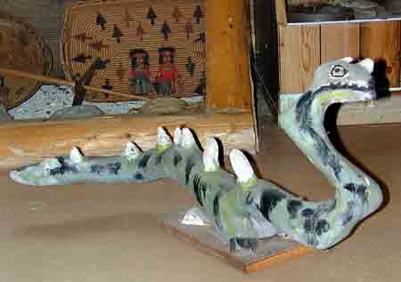 Ogo Pogo sculpt&eacute; par Sophie King