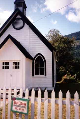 L'Église Unie de Burgoyne Bay après les restaurations des dégâts causés par l'incendie criminel du 23 août 1997
