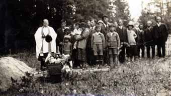 MURAKAMI (RIYOCHI, LES FUNÉRAILLES DE)