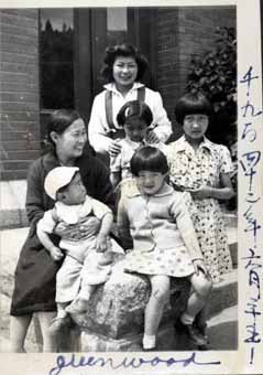MURAKAMI (KIMIKO, ALICE, MARY, VIOLET, ROSE, ET LE PETIT RICHARD)