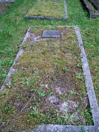 image of gravestone