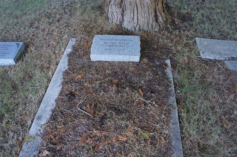 image of gravestone