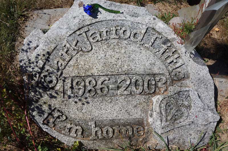 image of gravestone