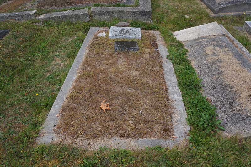 image of gravestone