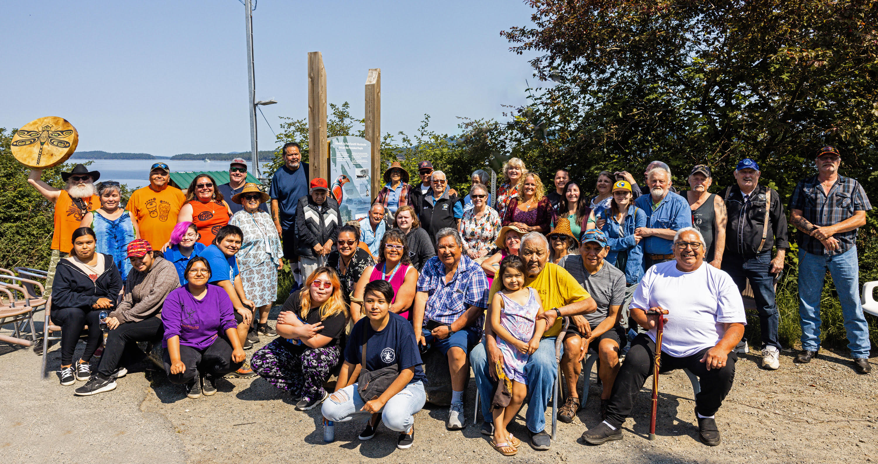 same as above photo plus Penelakut Sampson/Irwin relatives