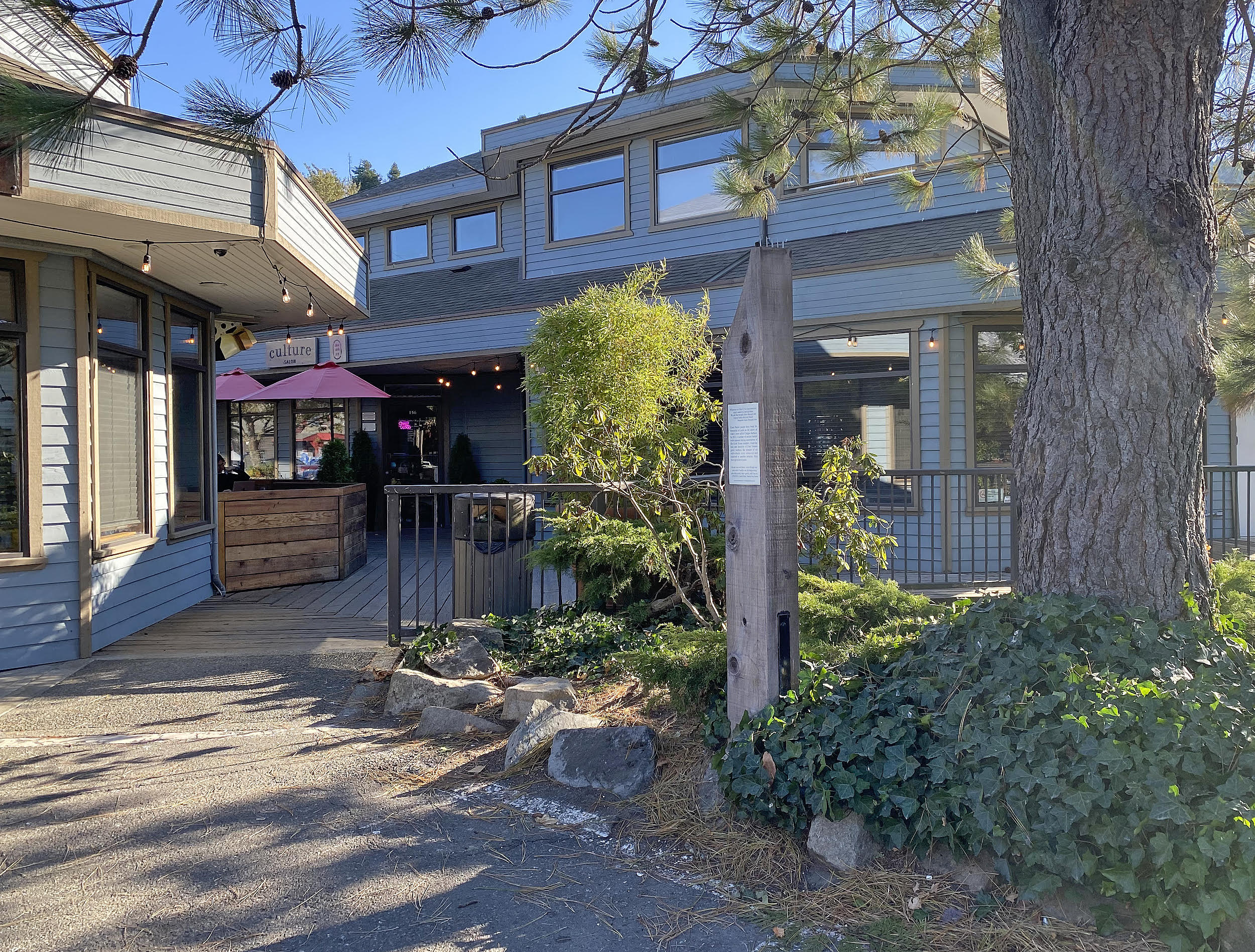 Penelakut Sulxwe’en, Adult Learners and community members
photo